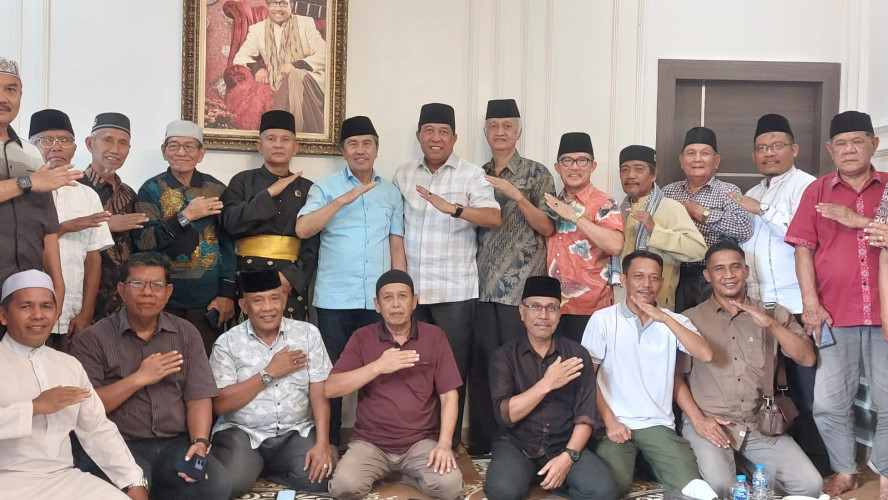 Tokoh Masyarakat Dumai Berbondong-bondong Dukung SUWAI